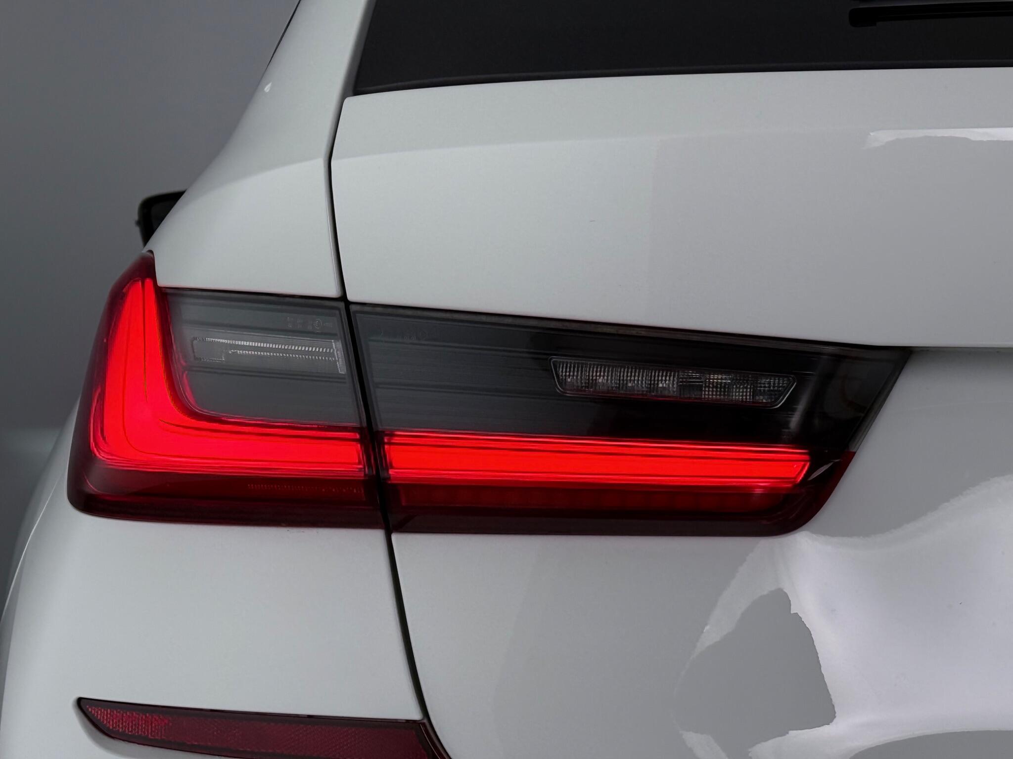 BMW 3 Series view 12
