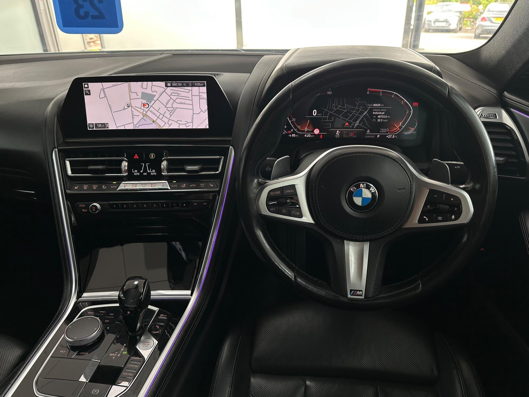BMW 8 Series view 17