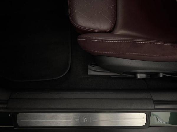 MINI Clubman view 76
