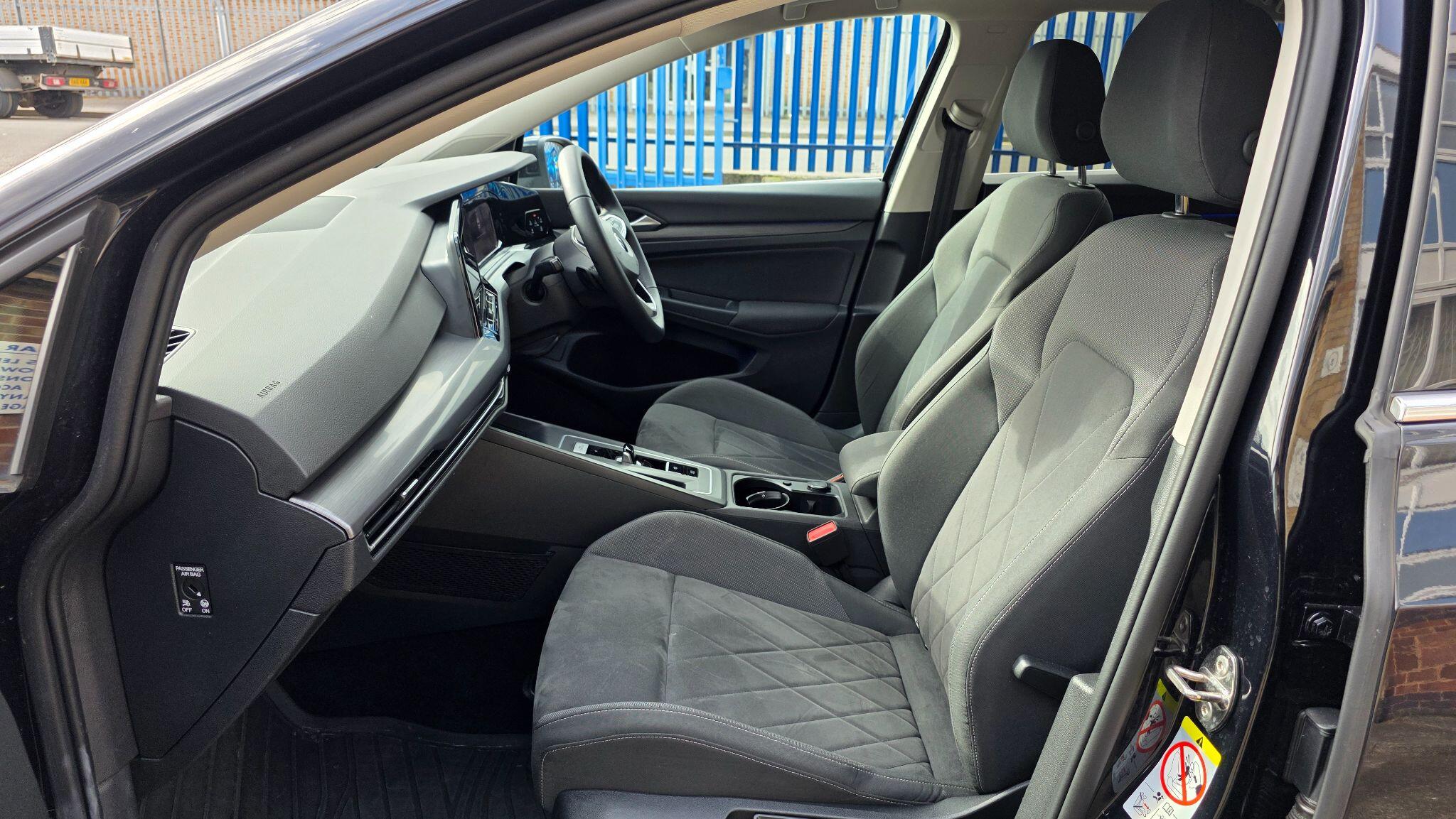 Volkswagen Golf view 16