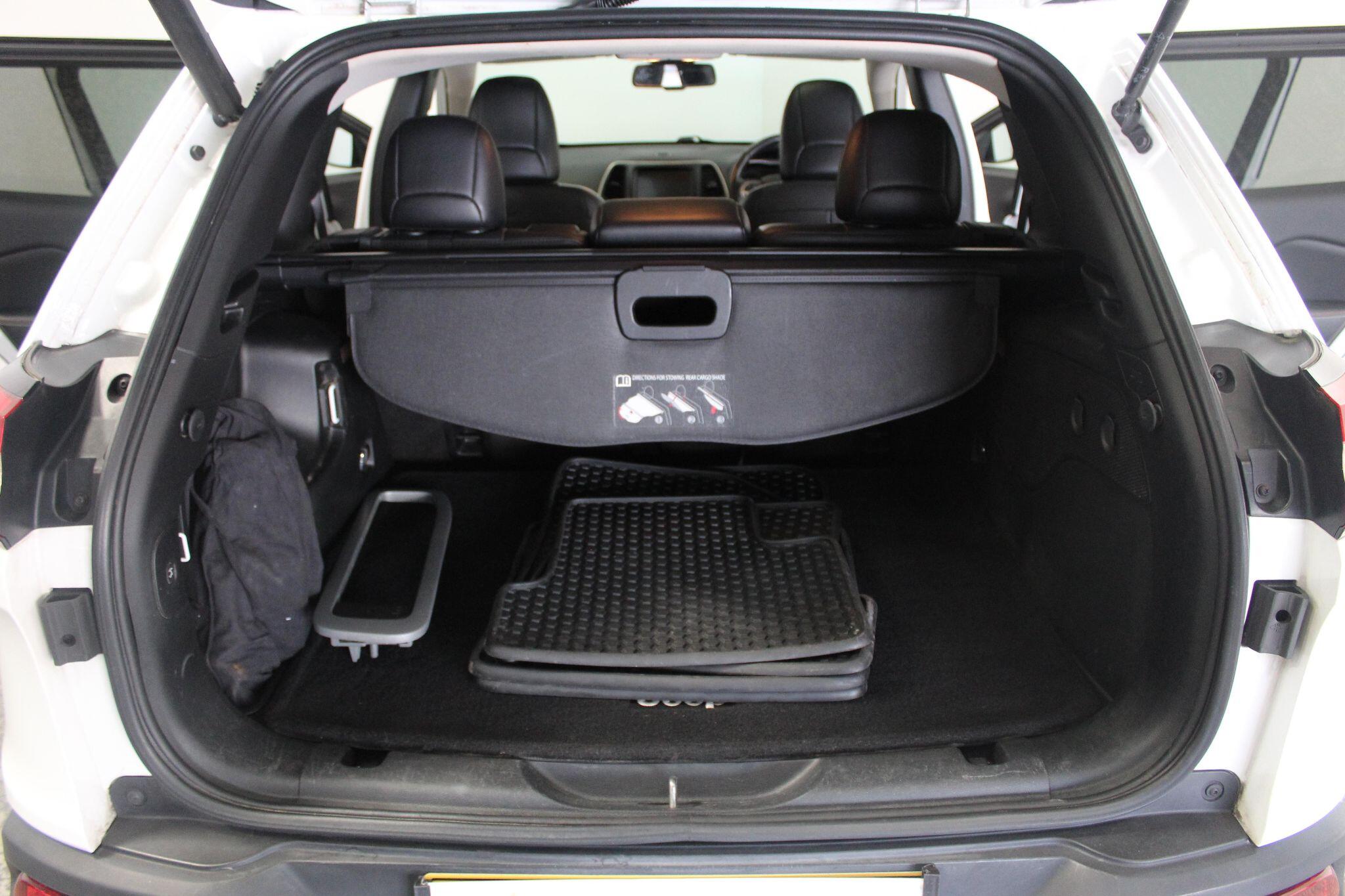 Jeep Cherokee view 27