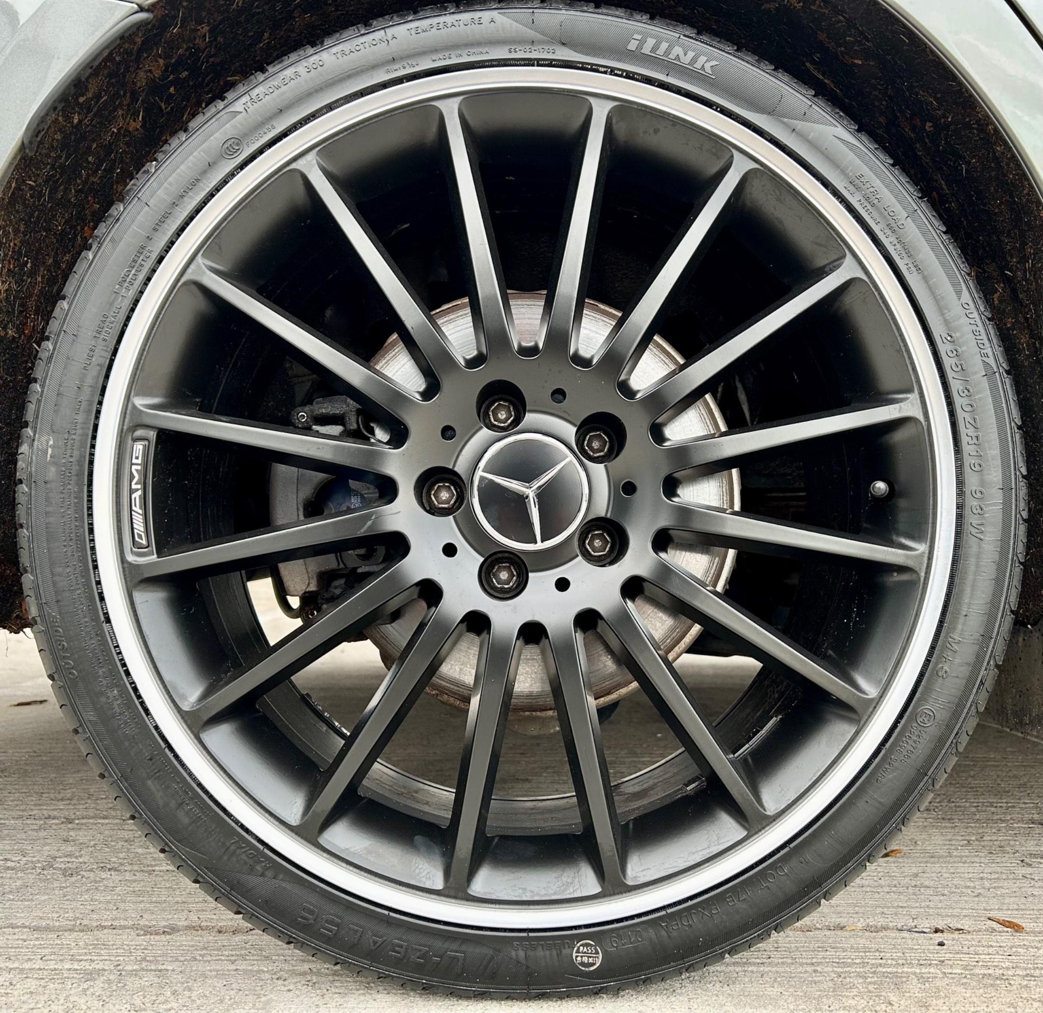 Mercedes-Benz C-Class view 3