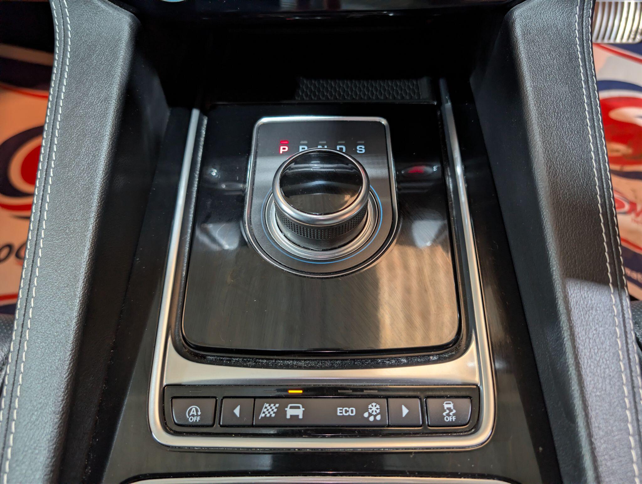 Jaguar F-Pace view 30