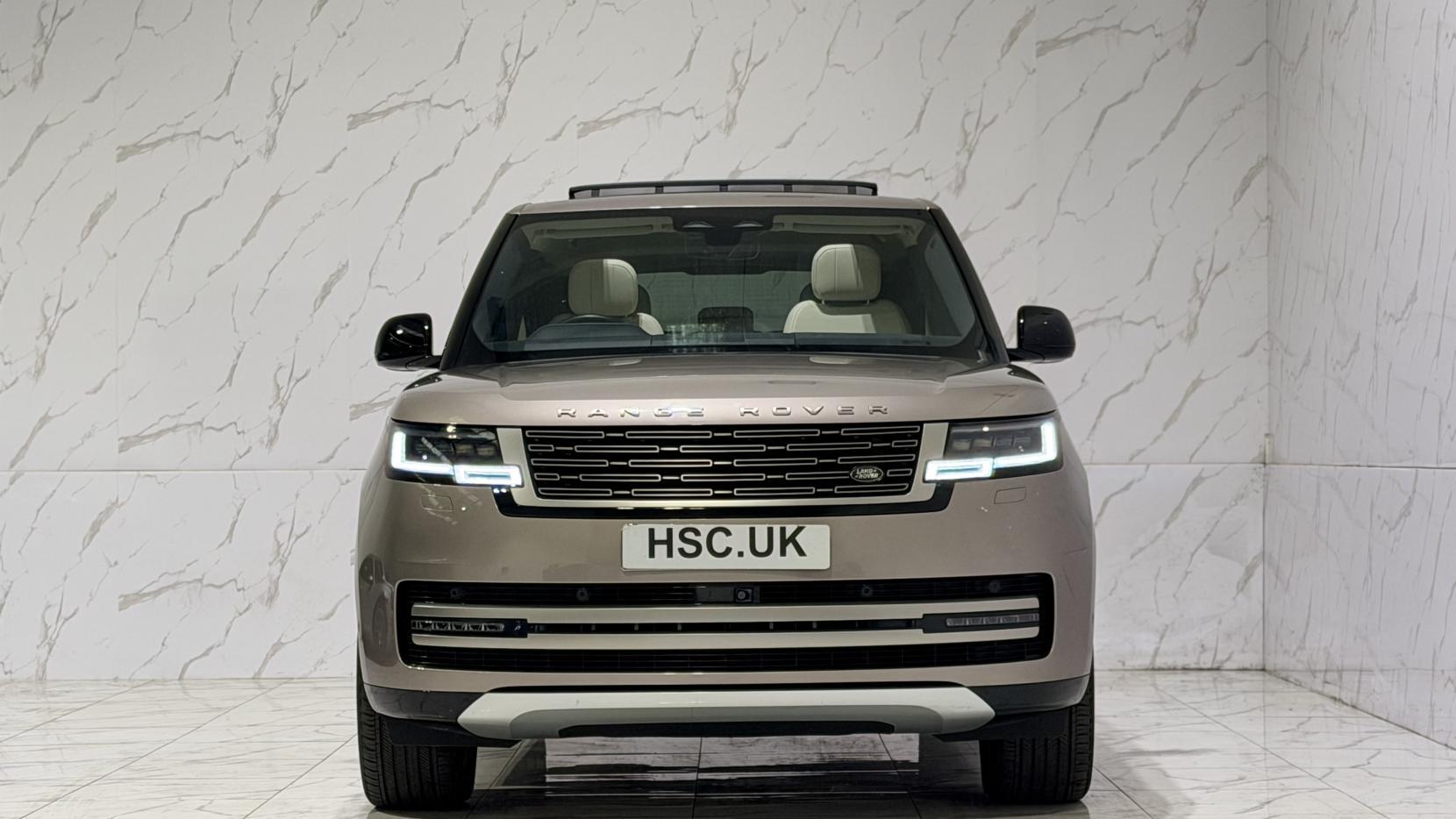 Land Rover Range Rover view 2