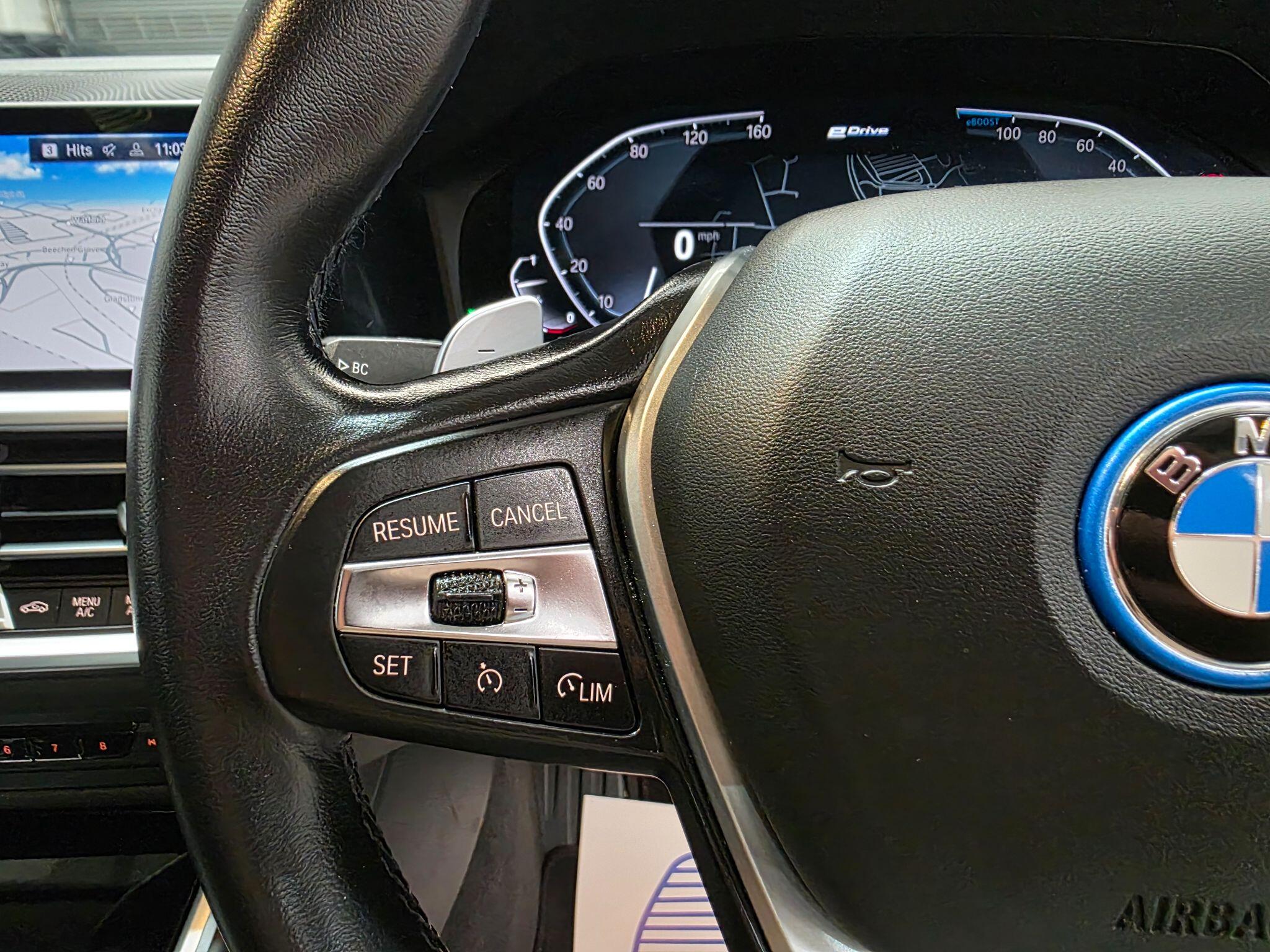 BMW 3 Series view 20