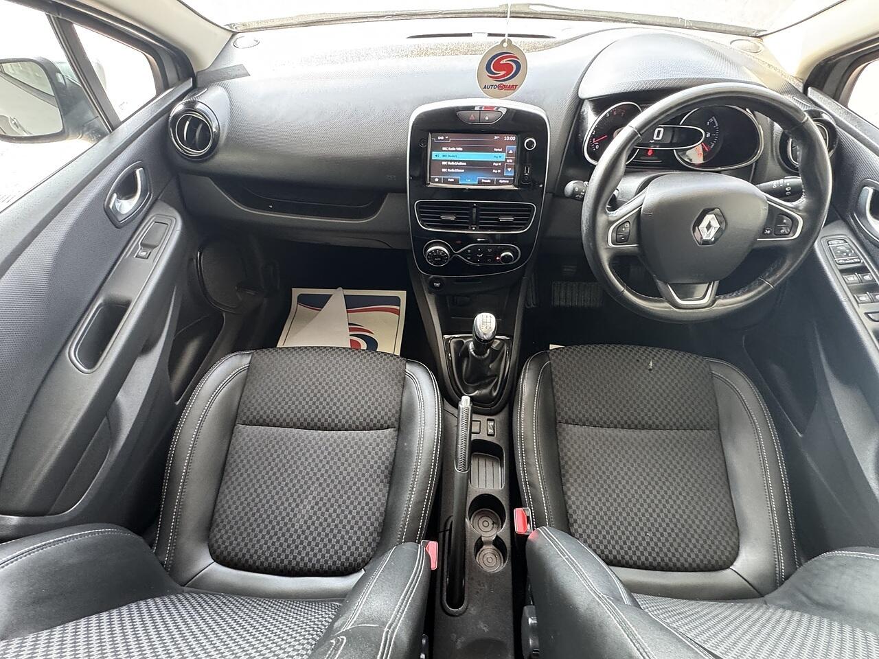 Renault Clio view 15