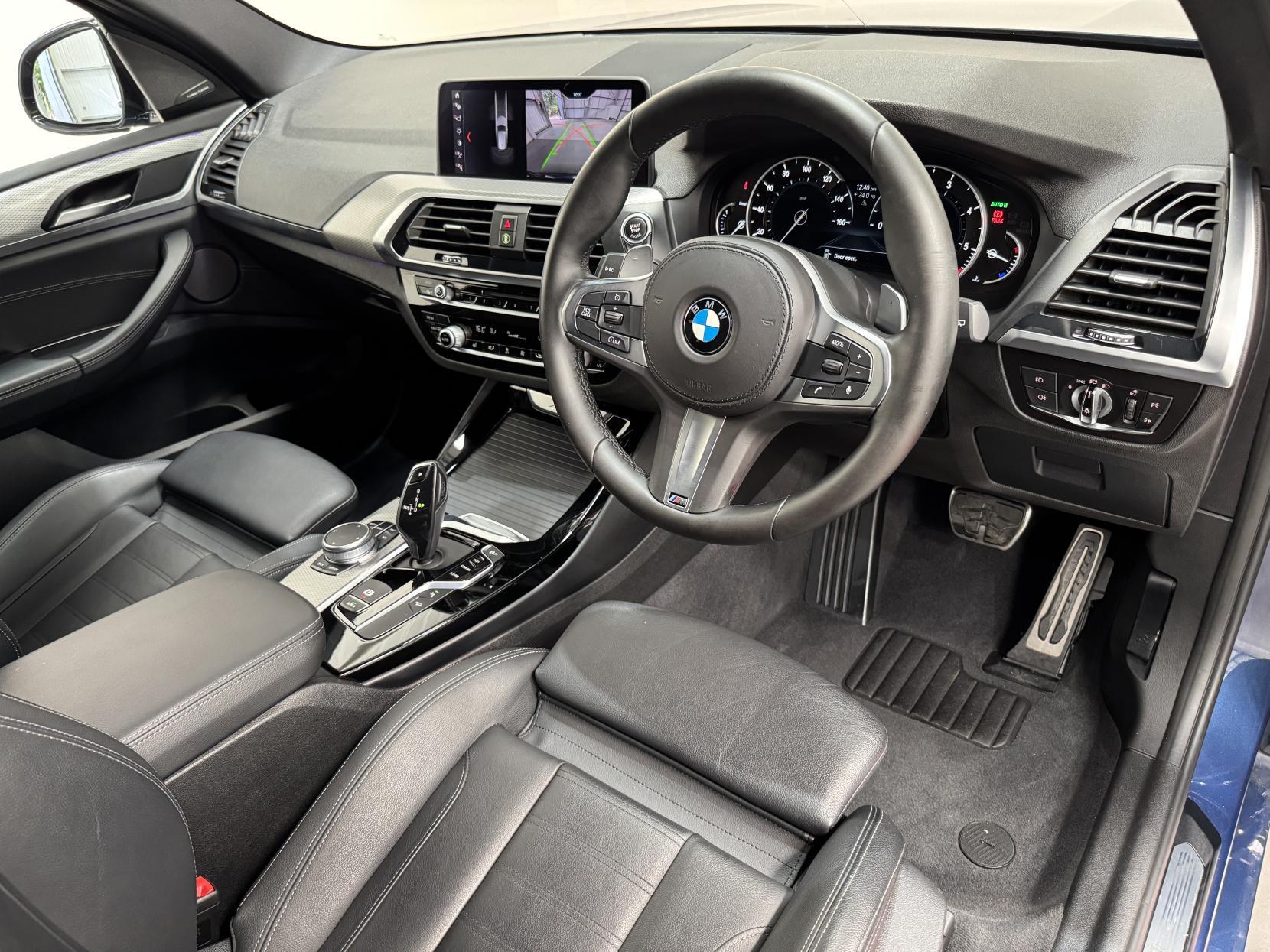 BMW X3 view 16