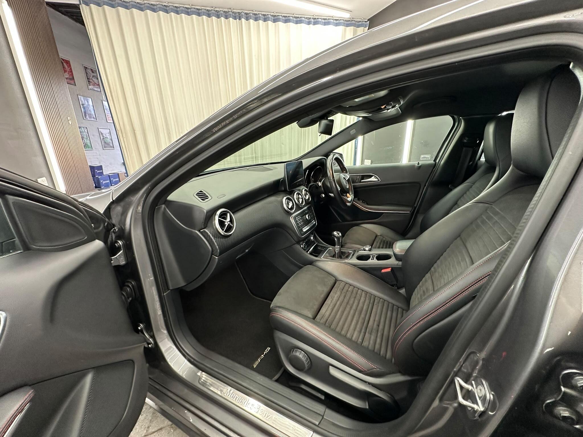 Mercedes-Benz A-Class view 29