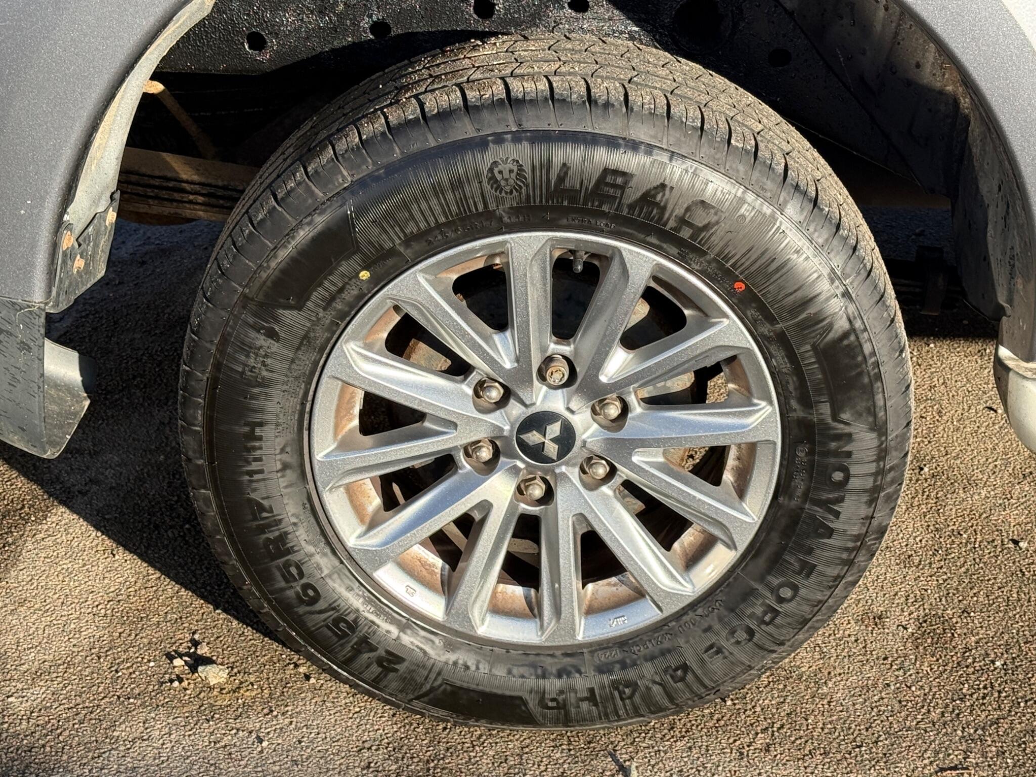 Mitsubishi L200 - Image 30