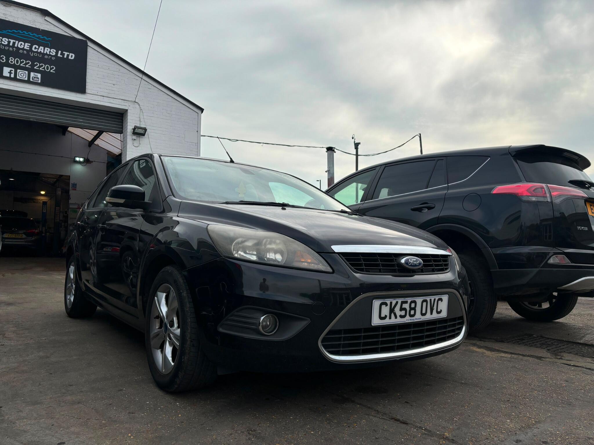 Ford Focus view 5