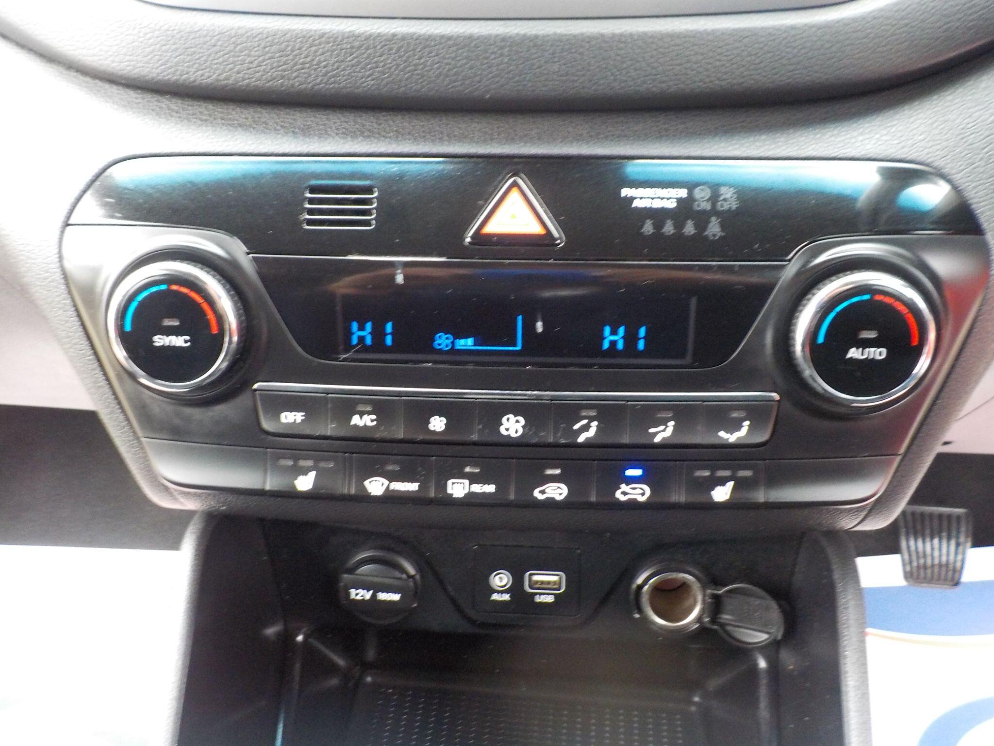 Hyundai TUCSON 1.7 CRDi Blue Drive SE Nav Euro 6 (s/s) 5dr