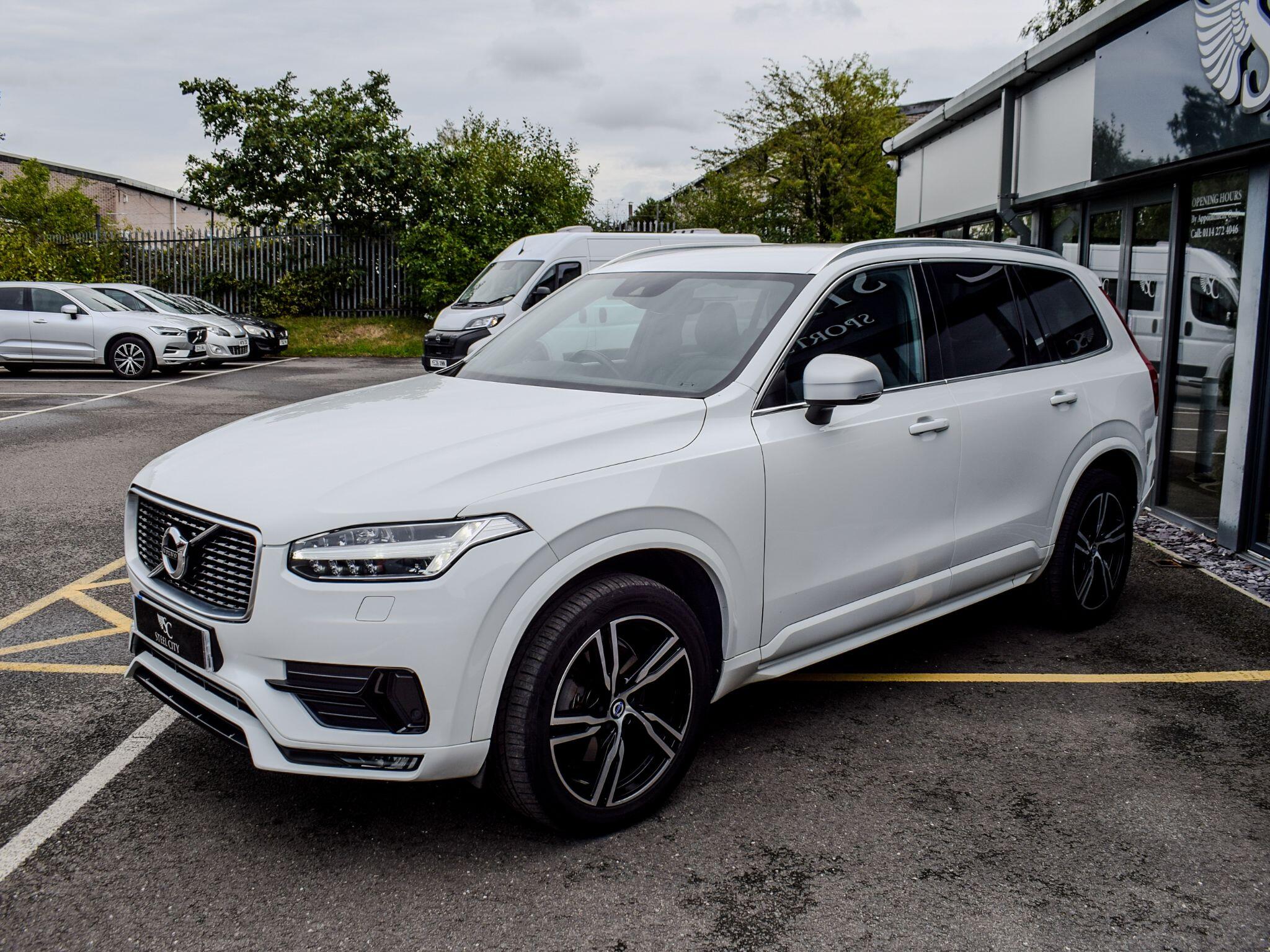 Volvo XC90 view 7