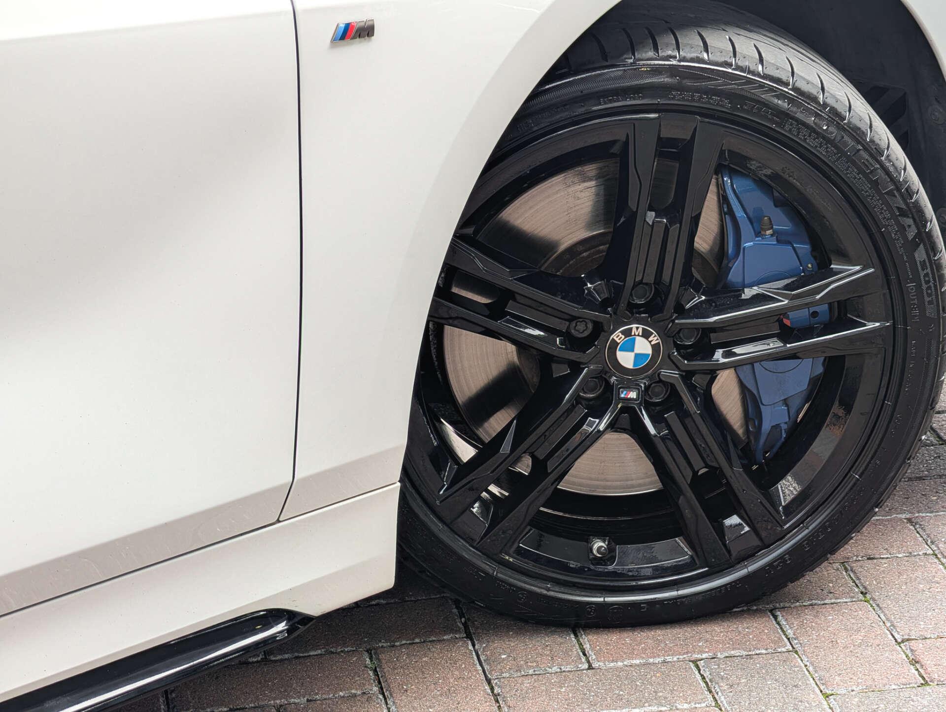 BMW 1 Series view 19