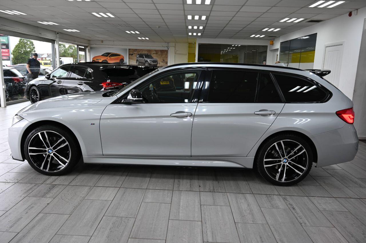 BMW 3 Series view 4