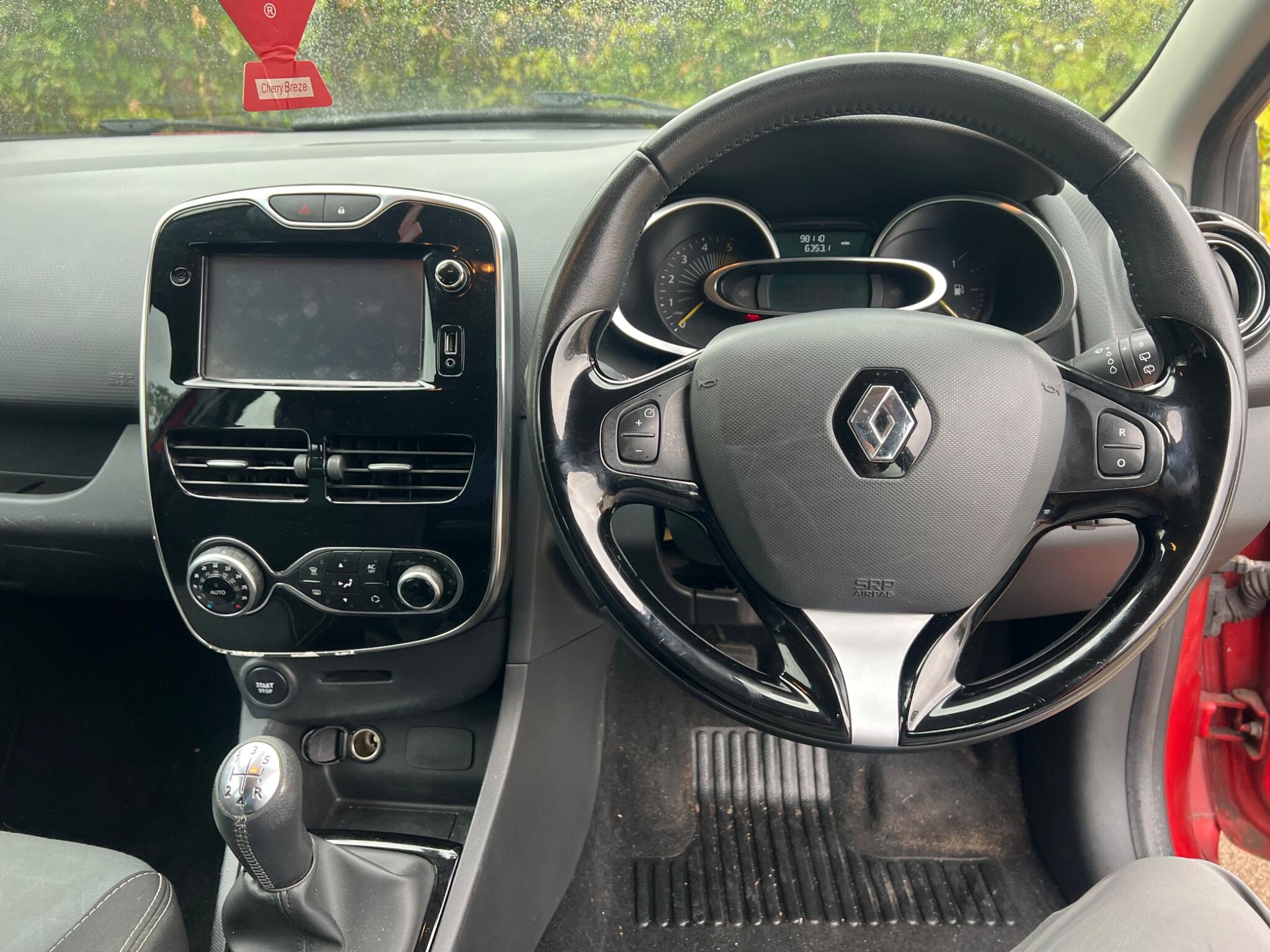 Renault Clio view 26