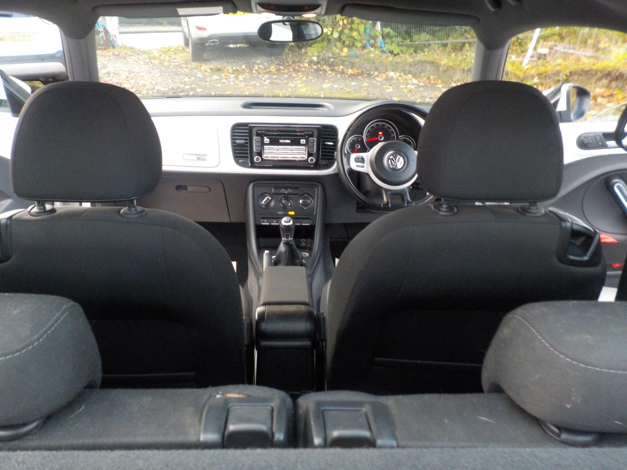 Volkswagen Beetle 1.6 TDI BlueMotion Tech Design Euro 5 (s/s) 3dr