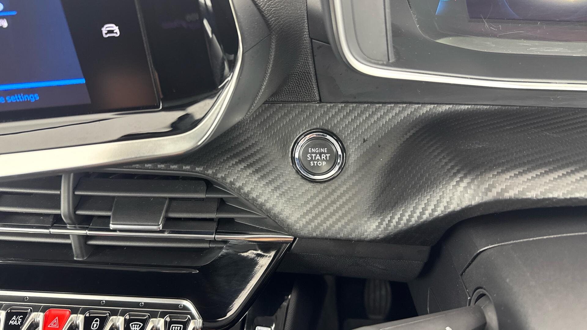 Peugeot 208 view 34