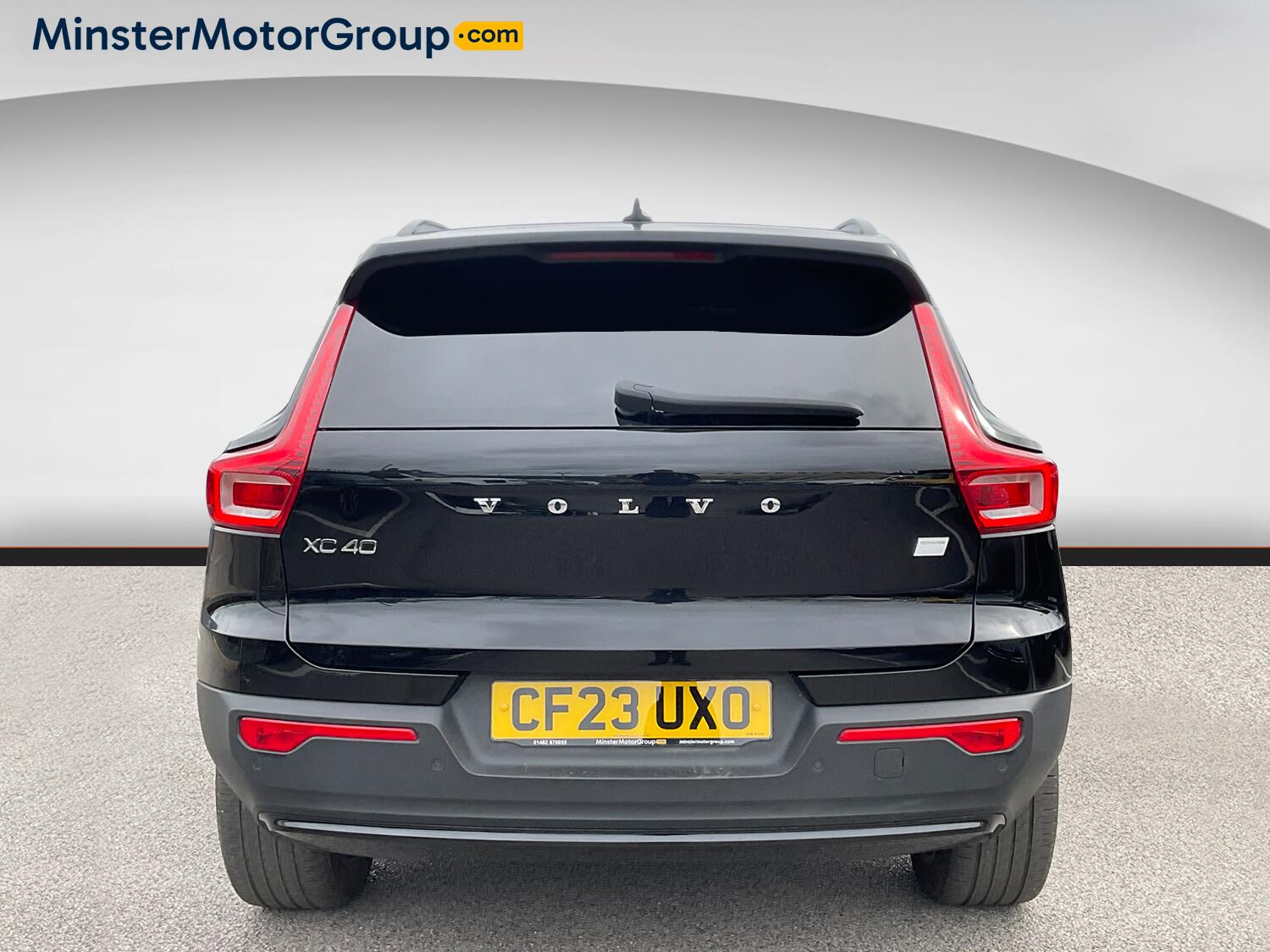 Volvo XC40 view 3