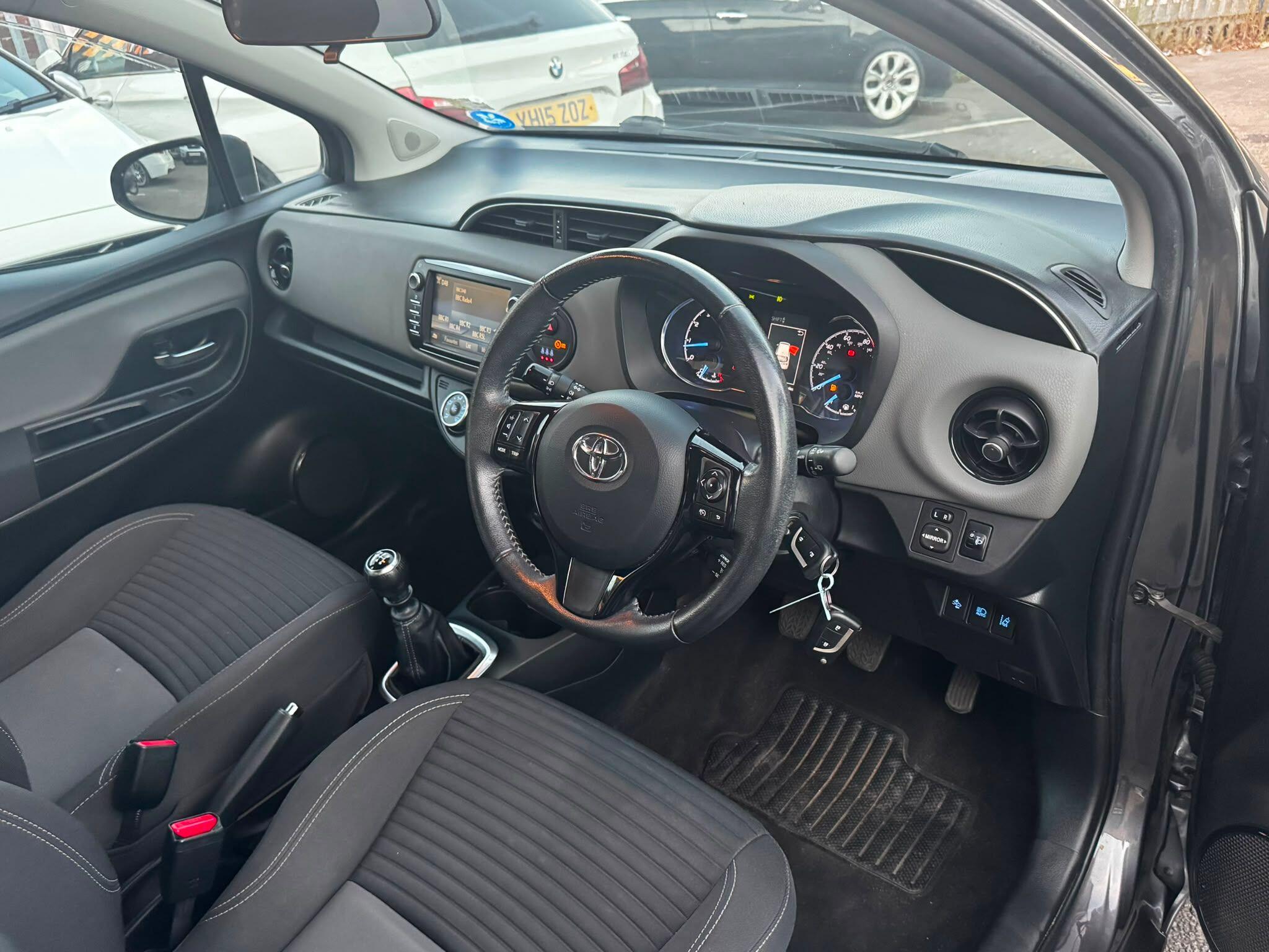 Toyota Yaris view 11