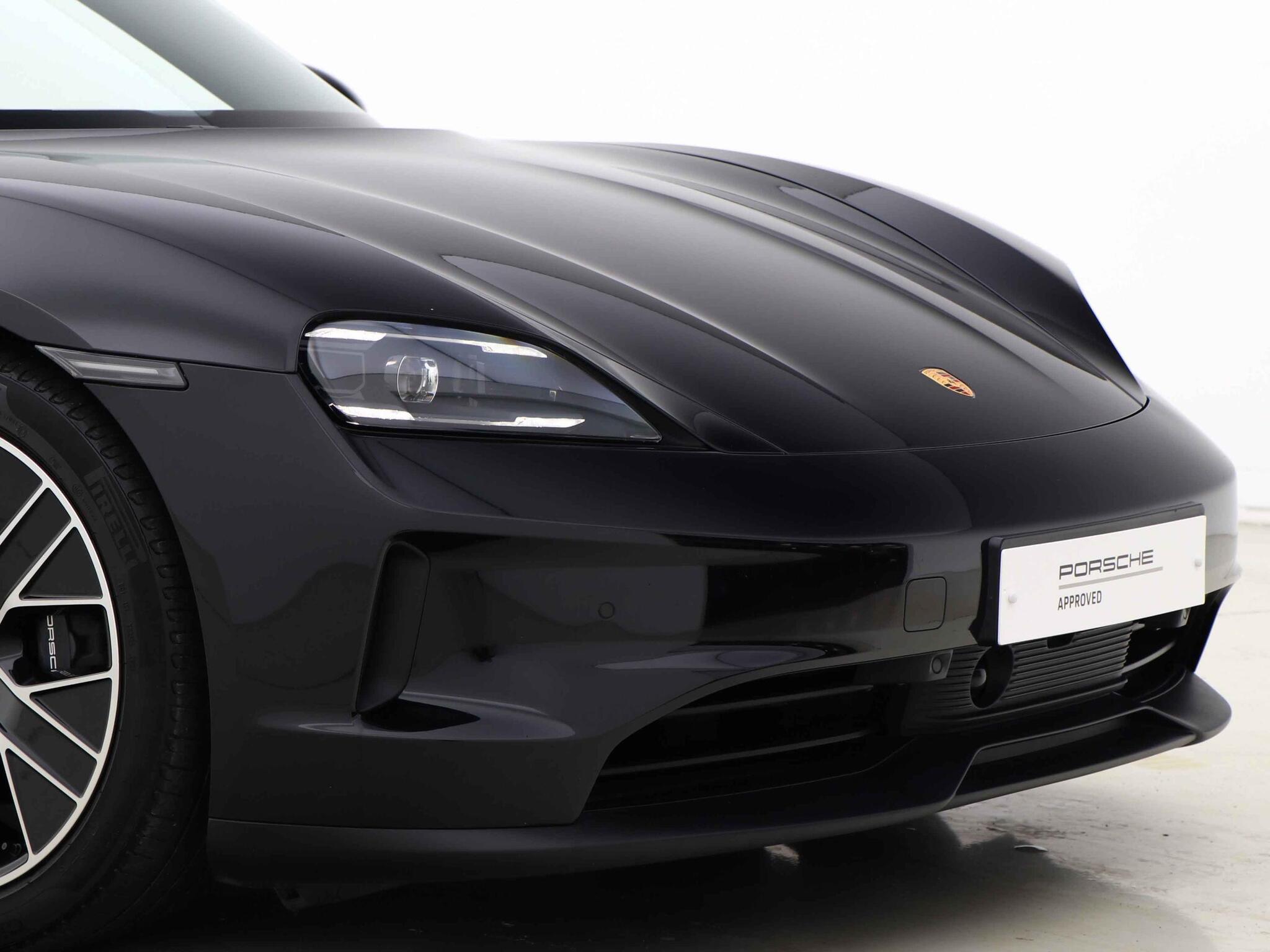 Porsche Taycan view 12