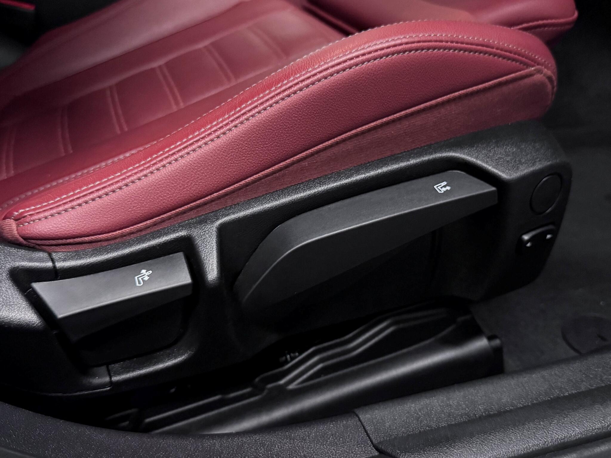 BMW 3 Series view 26