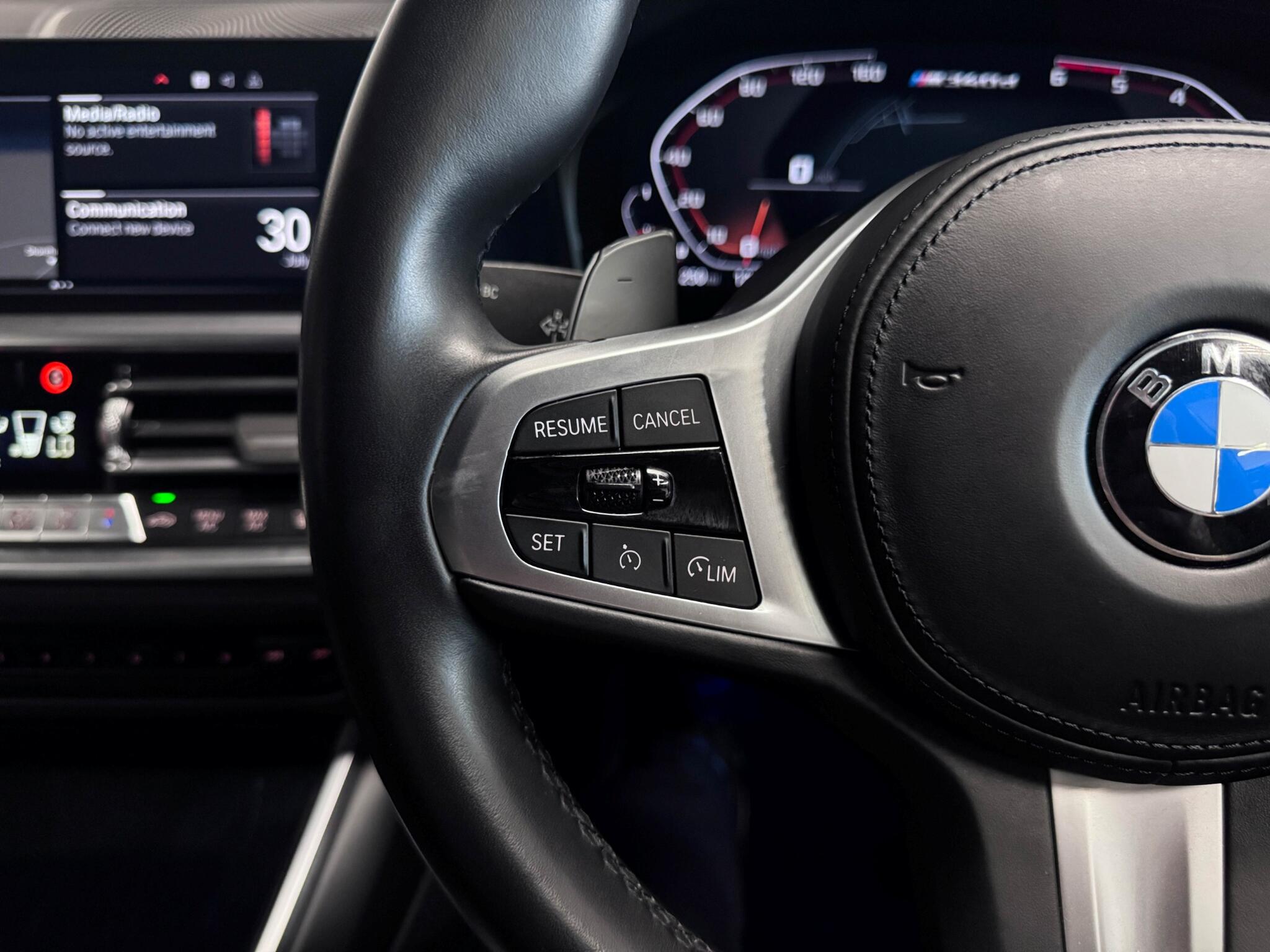 BMW 3 Series view 9