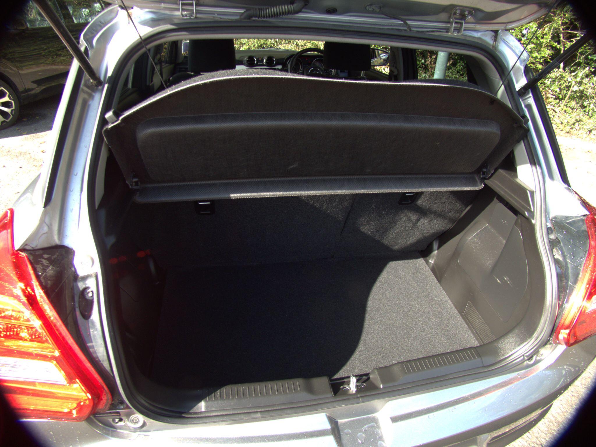 Suzuki Swift view 33