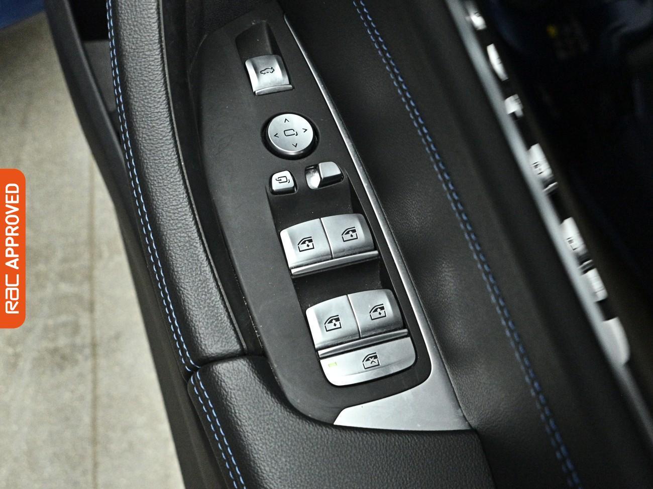 BMW Ix3 view 25