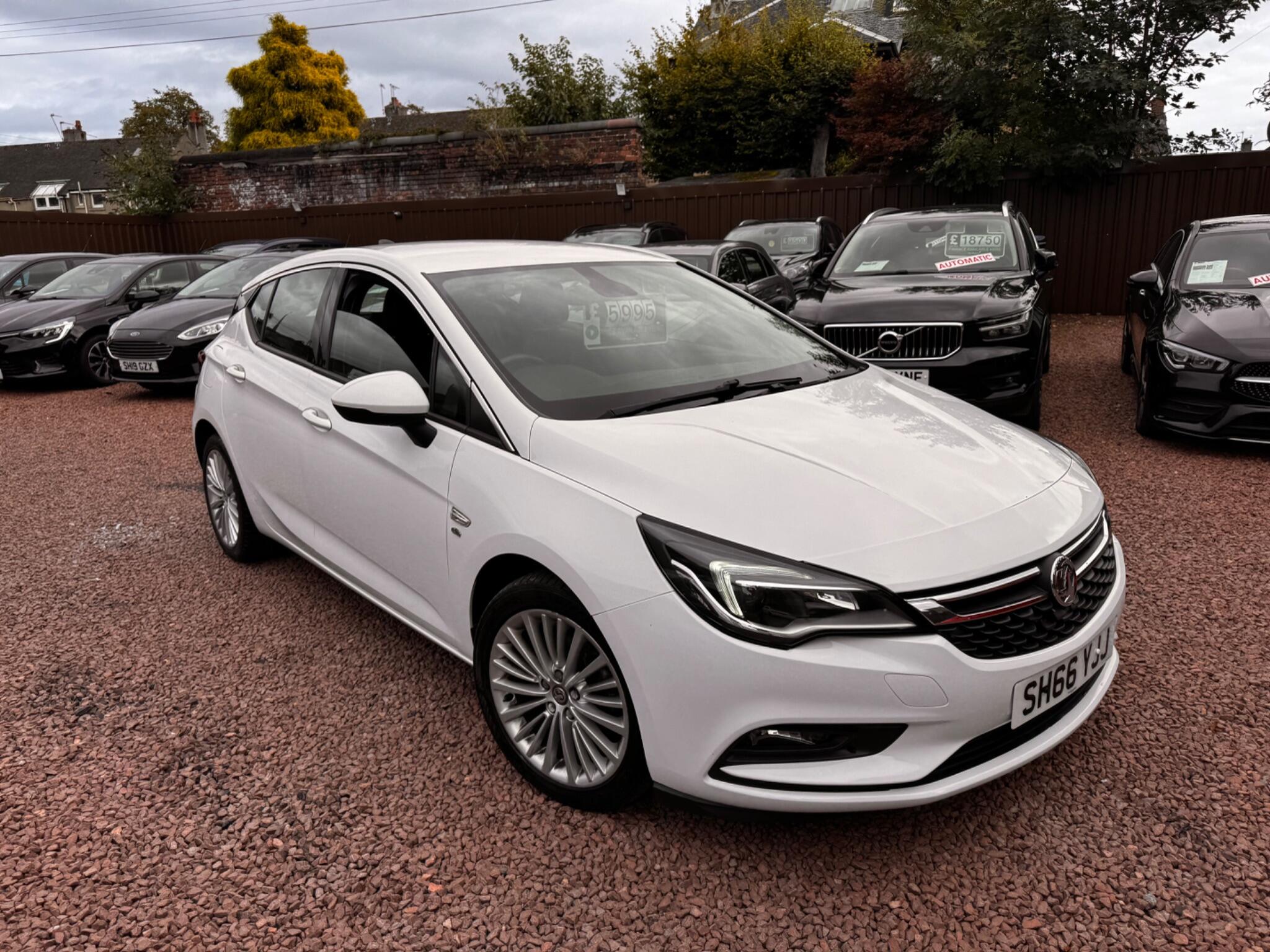 Vauxhall Astra view 5