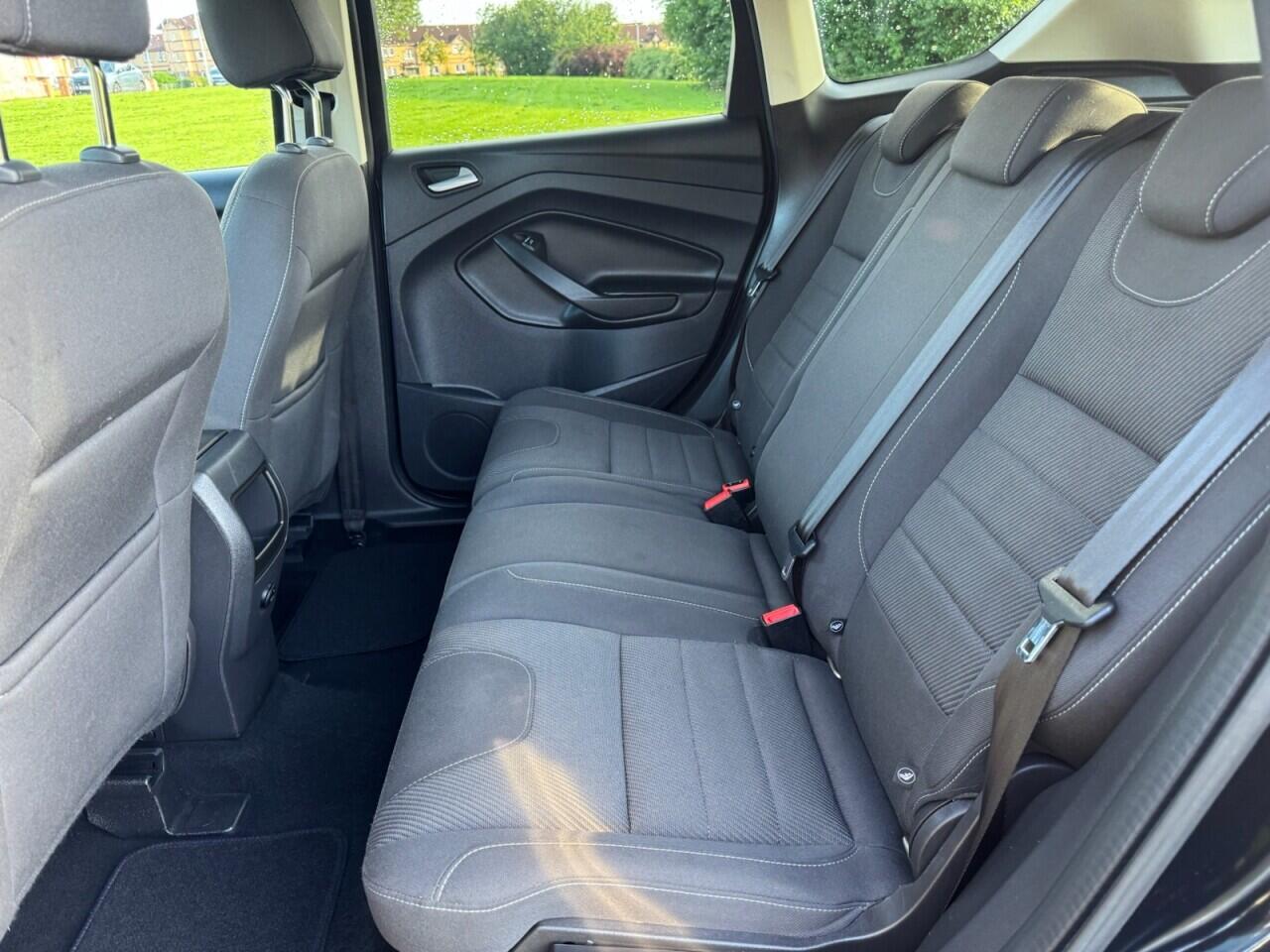 Ford Kuga view 16