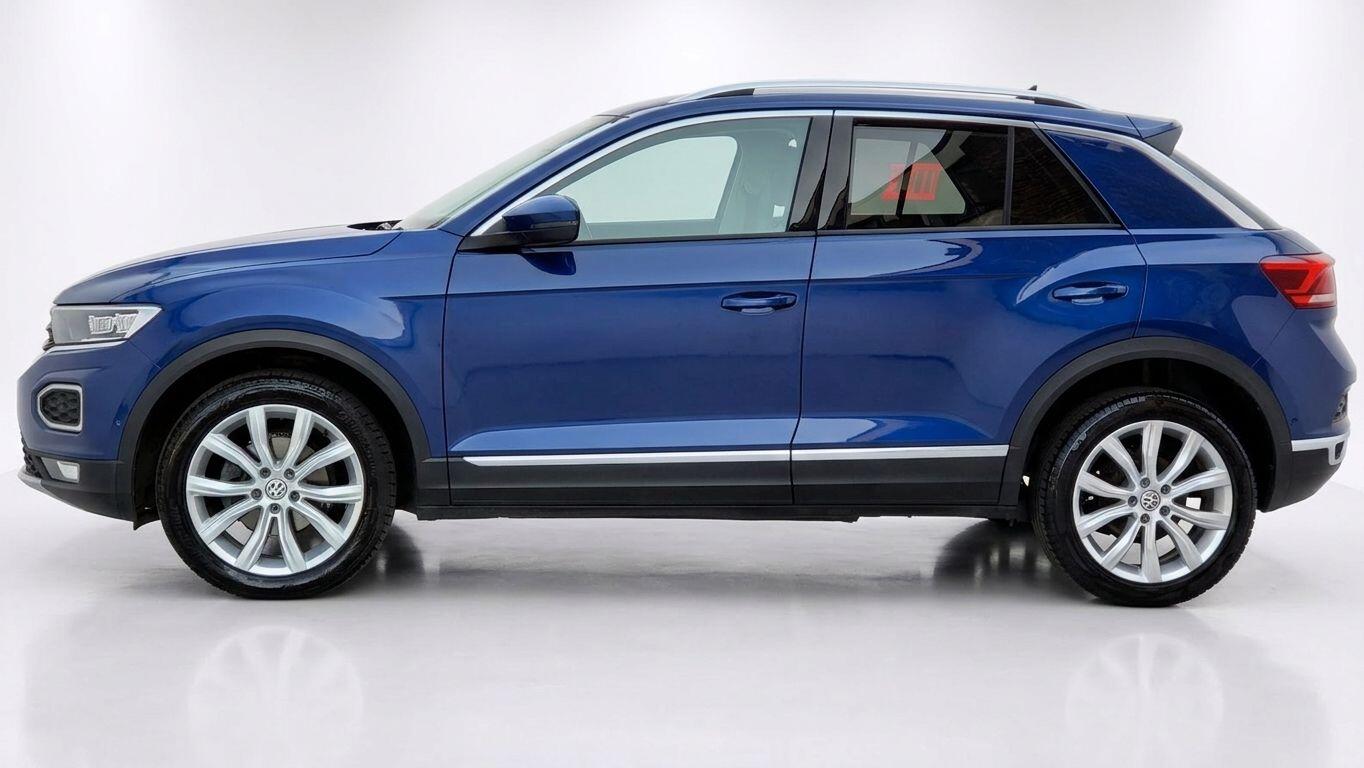 Volkswagen T-Roc view 7