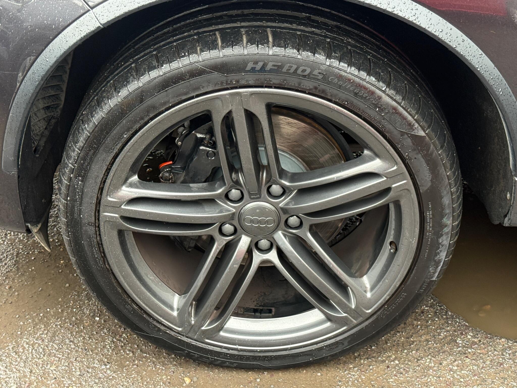 Audi Q7 - Image 26