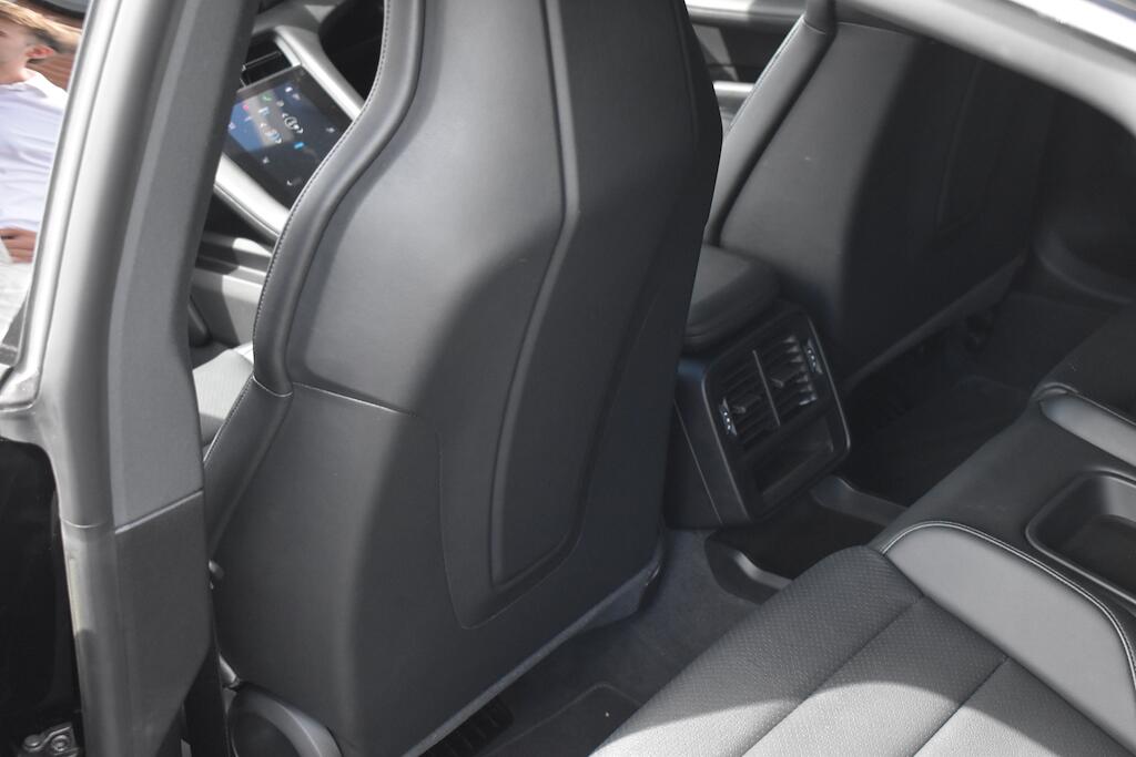 Porsche Taycan view 43