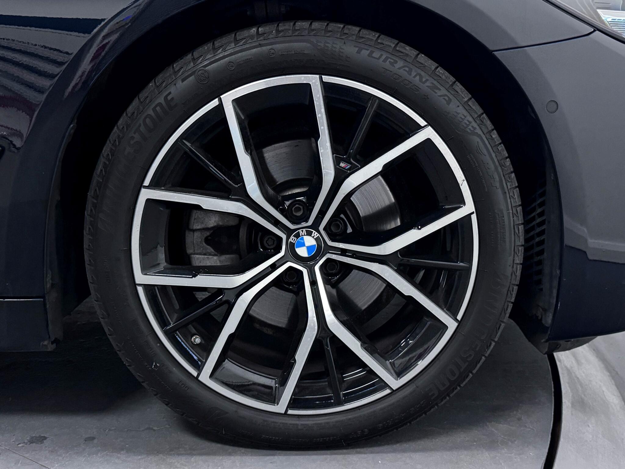 BMW 5 Series view 53