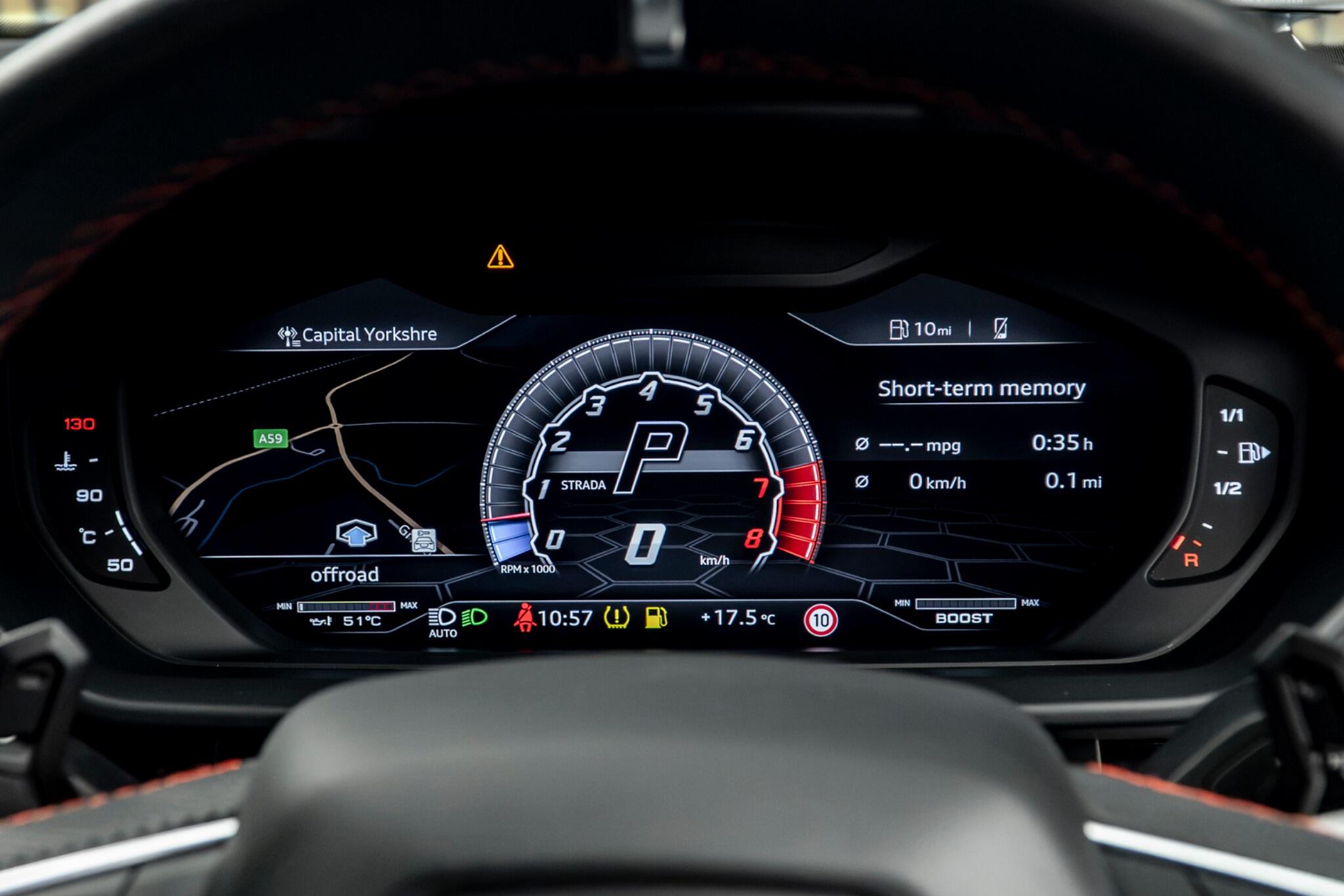 Lamborghini Urus view 36