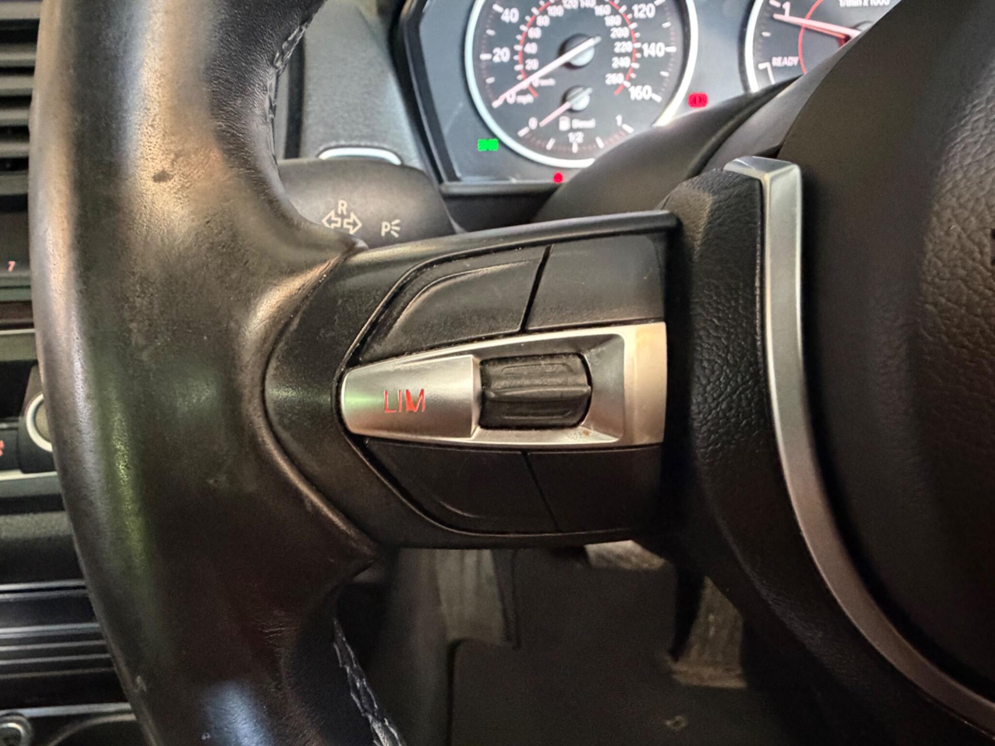 BMW 1 Series view 26