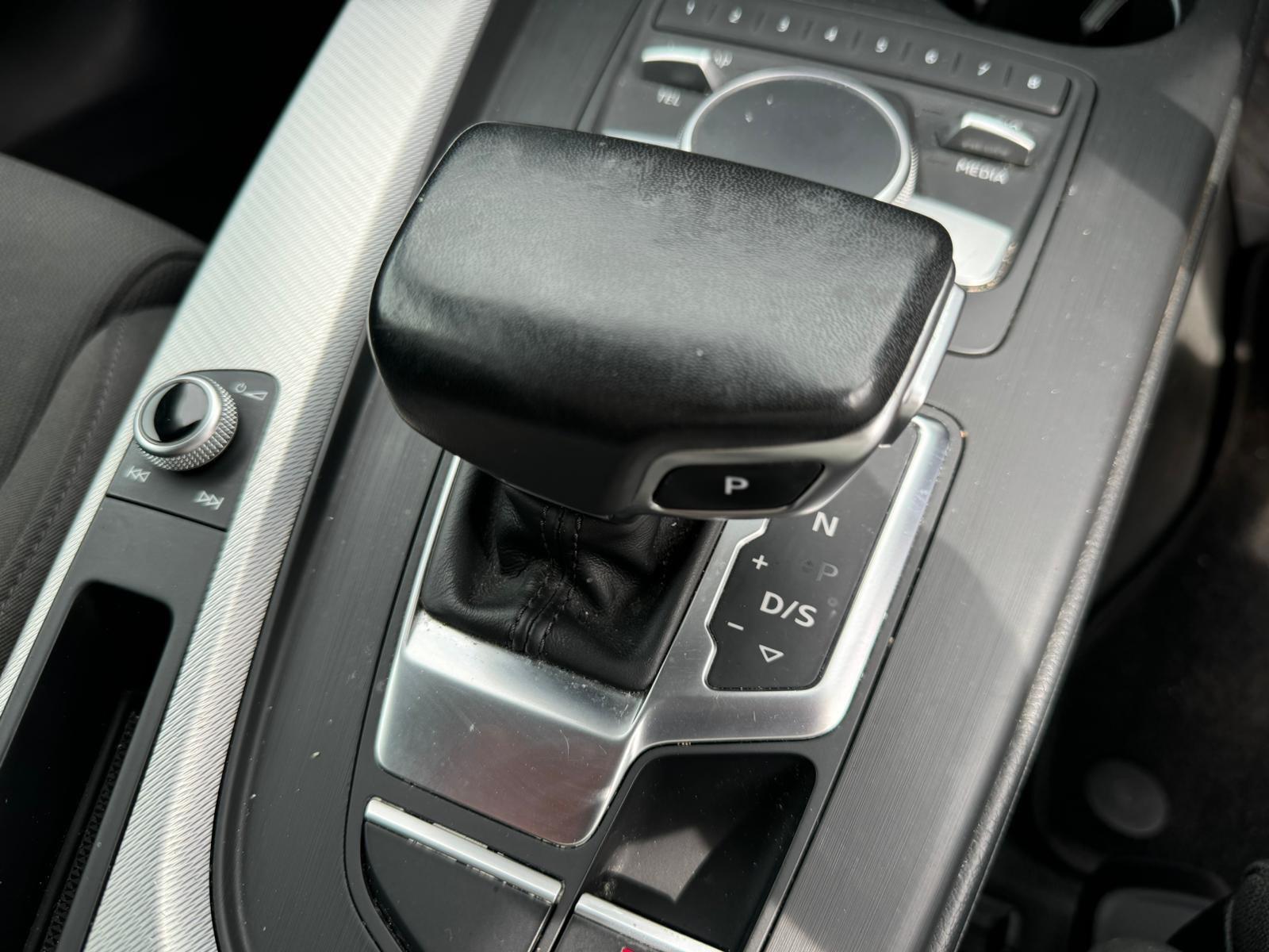 Audi A4 view 16