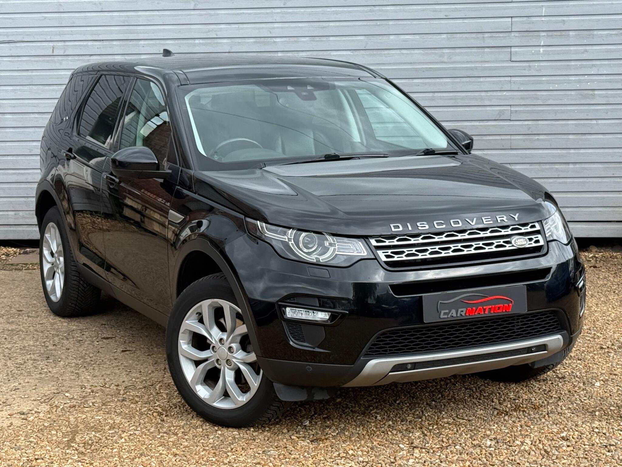 Land Rover Discovery Sport view 5