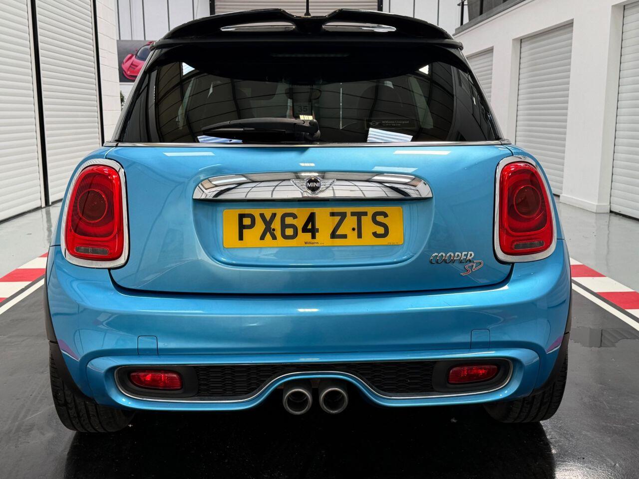 Mini Hatch view 37