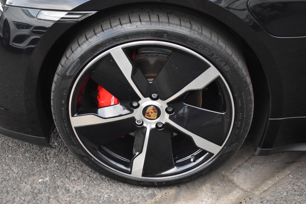 Porsche Taycan view 84