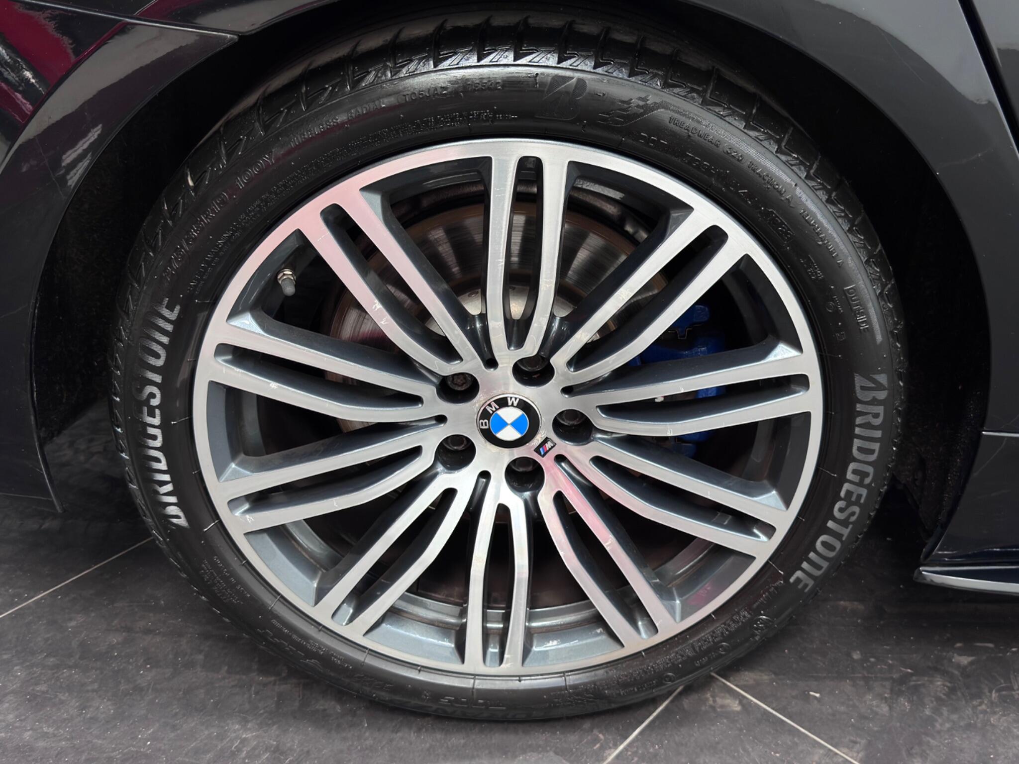 BMW 5 Series view 59