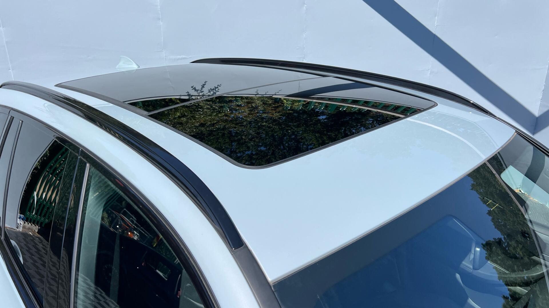 BMW X3 view 21