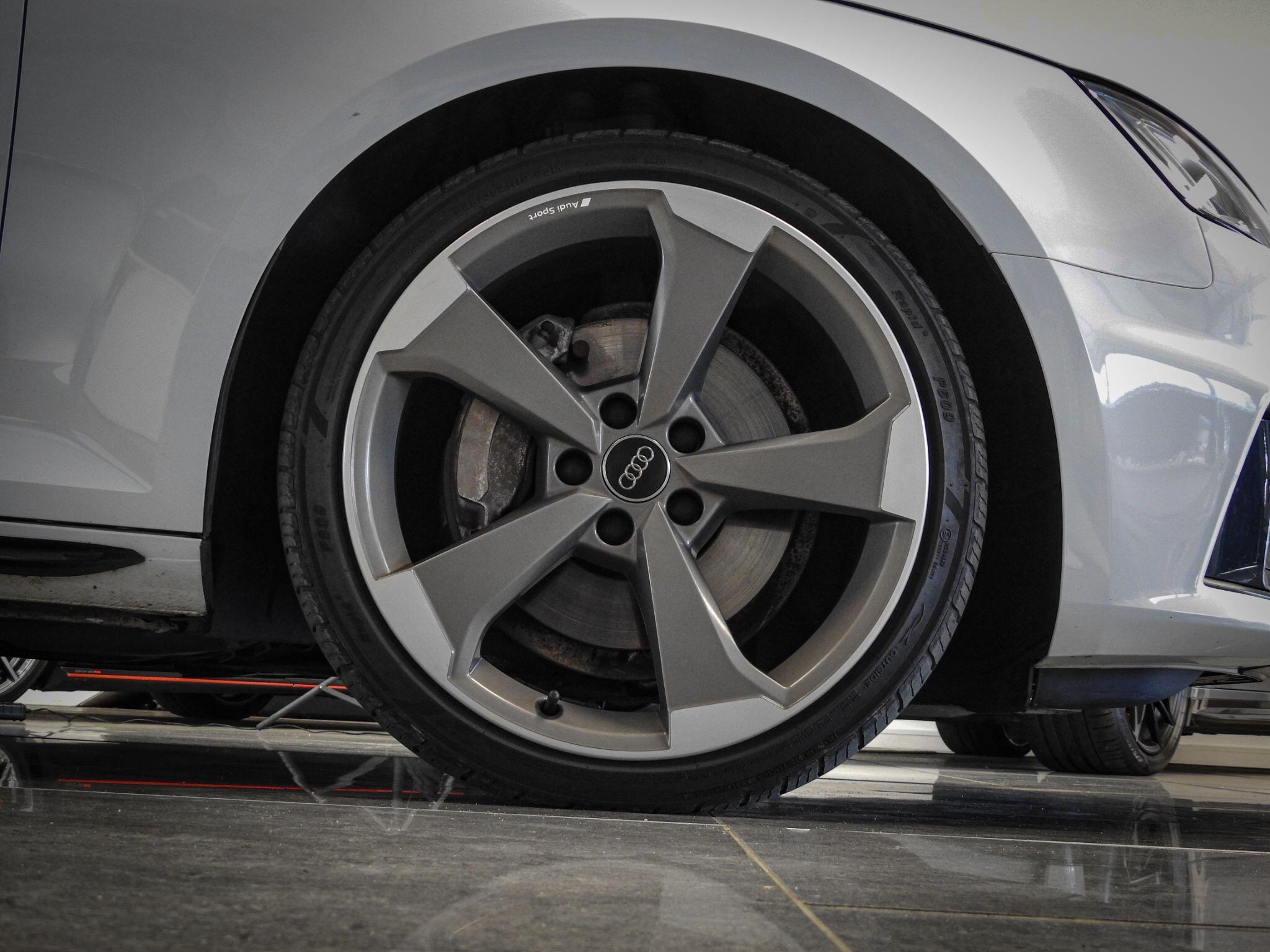 Audi A4 view 22