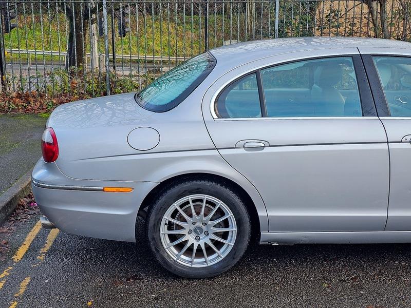 2004 Jaguar S-Type 3.0 V6 SE Plus 4dr • 71,000 miles image 16