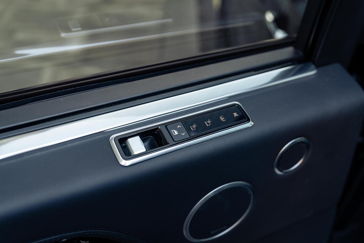 Land Rover Range Rover view 28