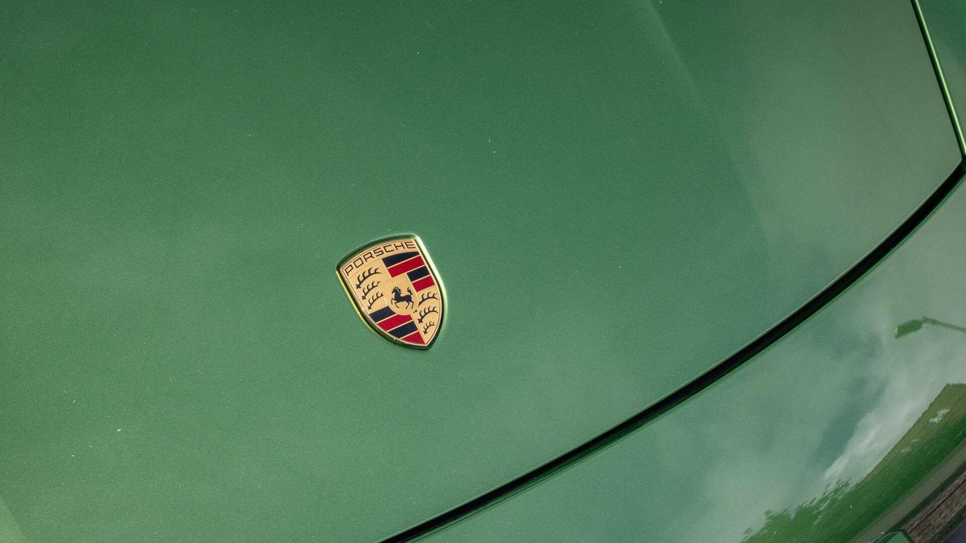 Porsche Taycan view 40