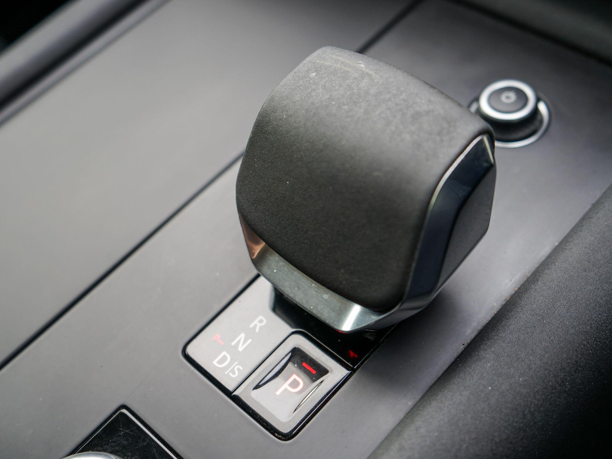 Land Rover Discovery 3 view 37