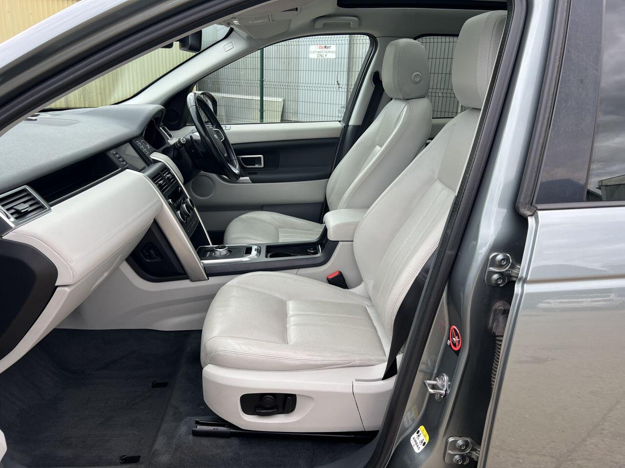Land Rover Discovery Sport view 28