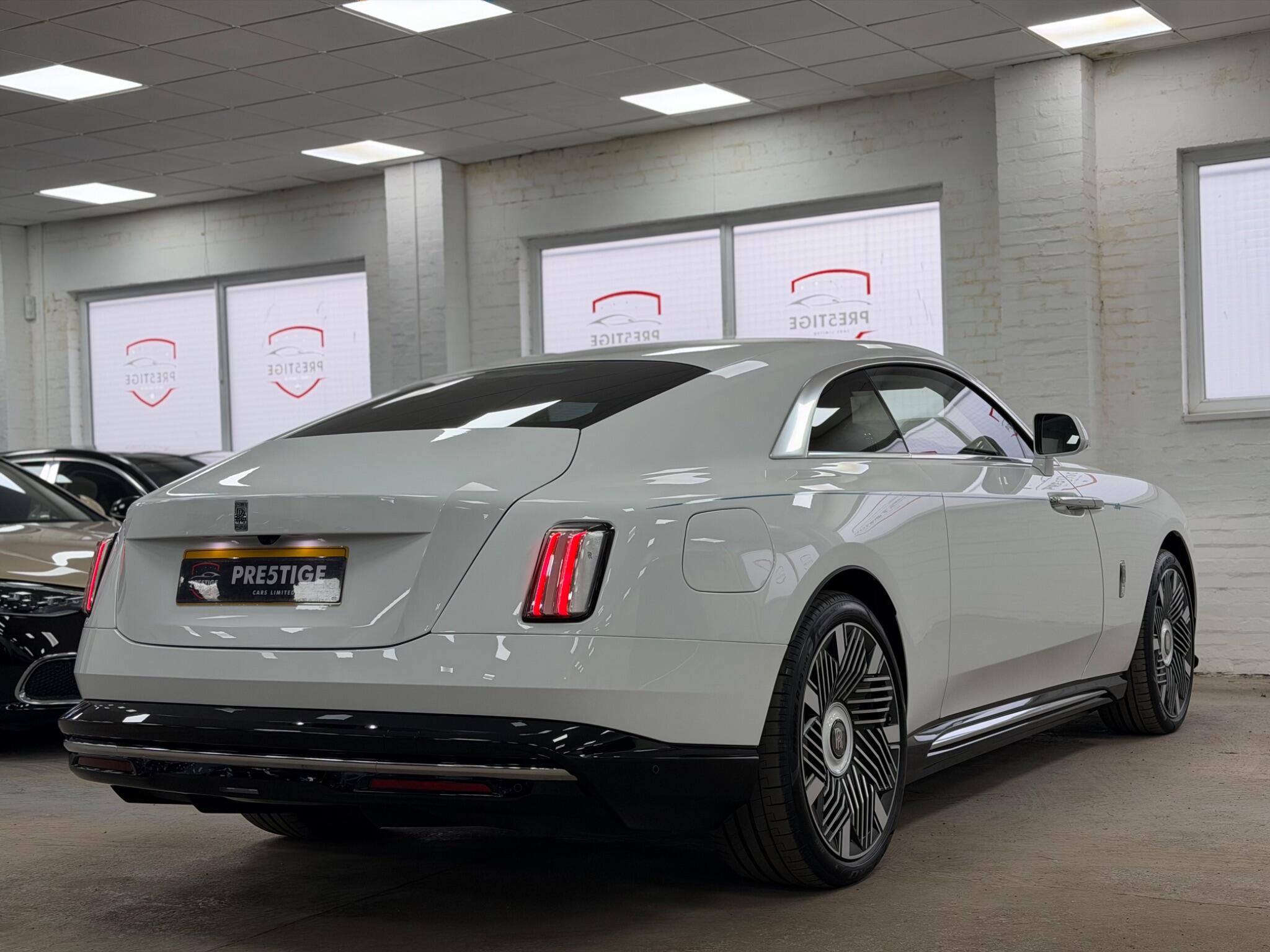 Rolls-Royce Spectre view 20
