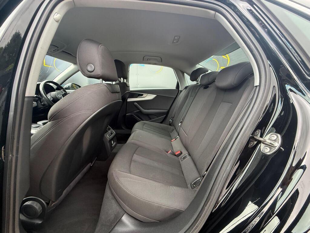 Audi A4 view 17